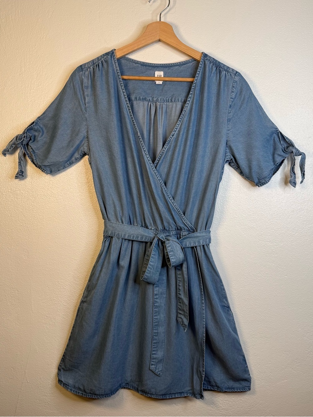 Gap Womenโs Blue Boho Chambray Wrap Style Dress Women's Size Small Western Indie